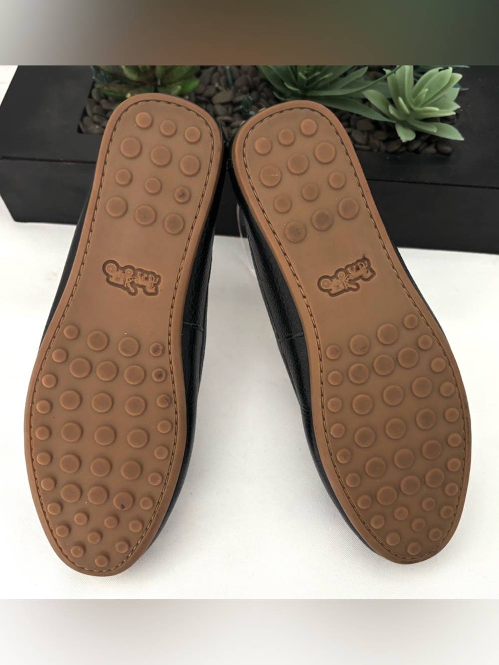 COACH GREENWICH BLACK PEBBLED LEATHER DRIVING LOAFER DECORATIVE “C” LOGO  SZ 5.5 - Picture 8 of 13